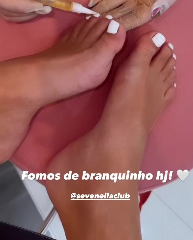Erika Schneider Feet